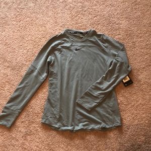 Nike long sleeve golf shirt